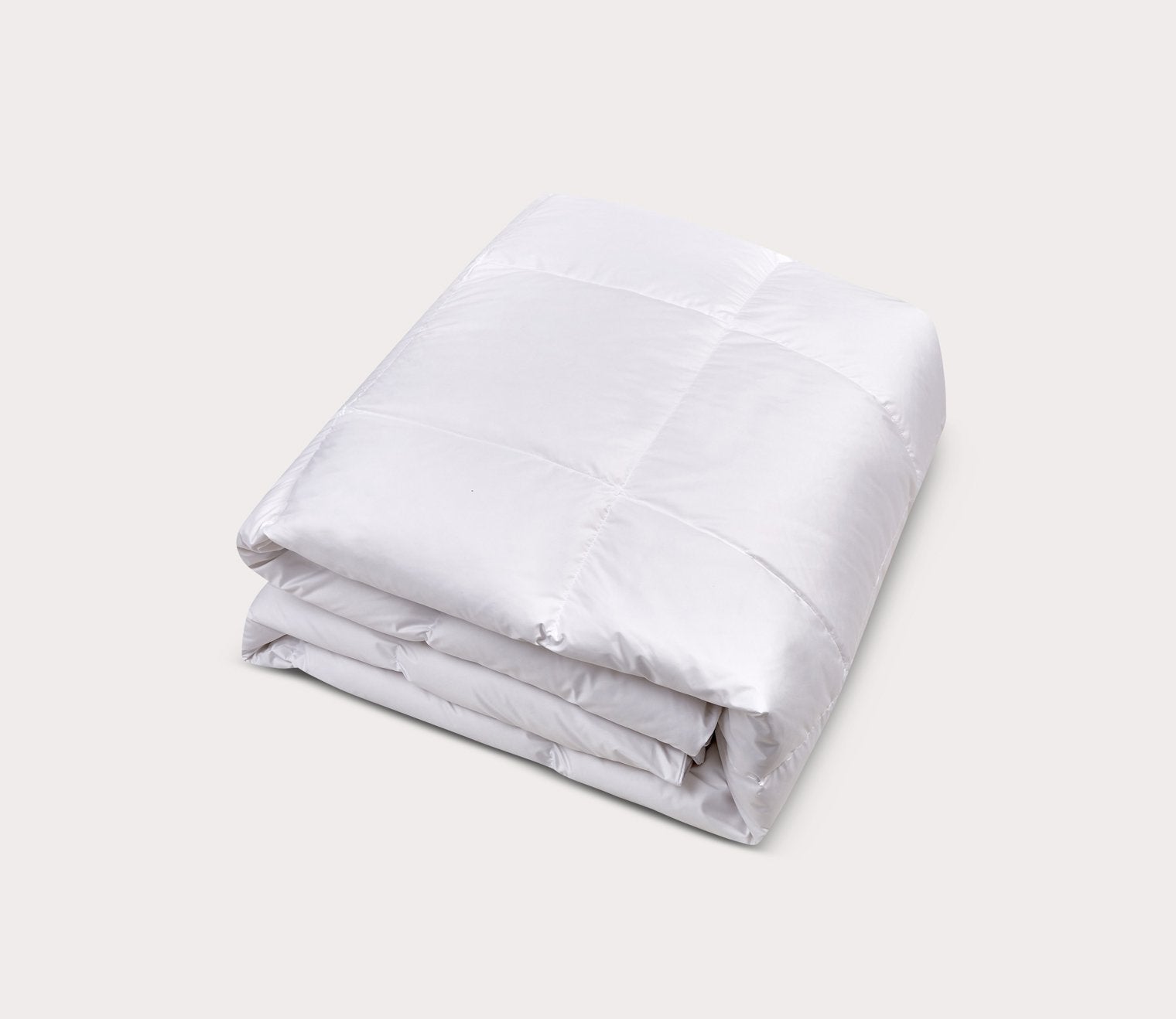 All Season White Down Fiber Comforter Light to Medium Warmth