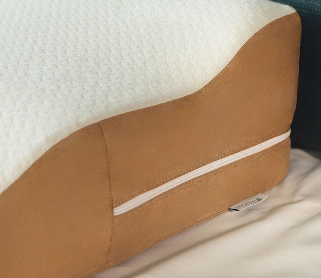Wavy Bed Wedge Memory Foam Support Pillow