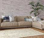 Decoratief sierkussen van ivoorkleurig en blauw linnen met strepen en veren en dons