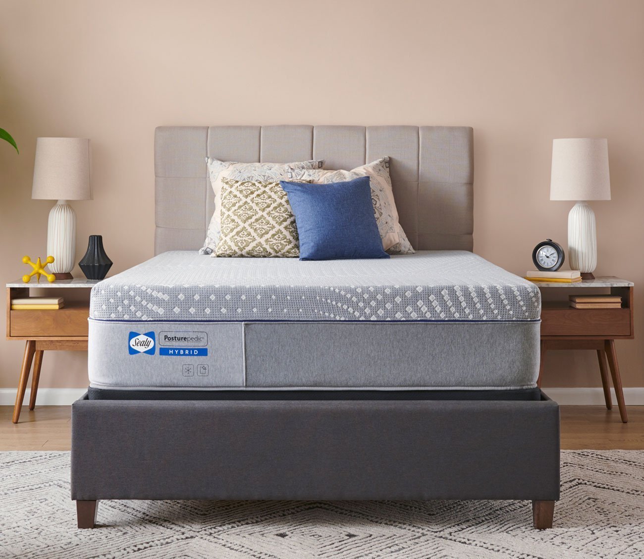 Sealy Posturepedic® Elsanta Hybrid Soft Mattress - FLOOR SAMPLE