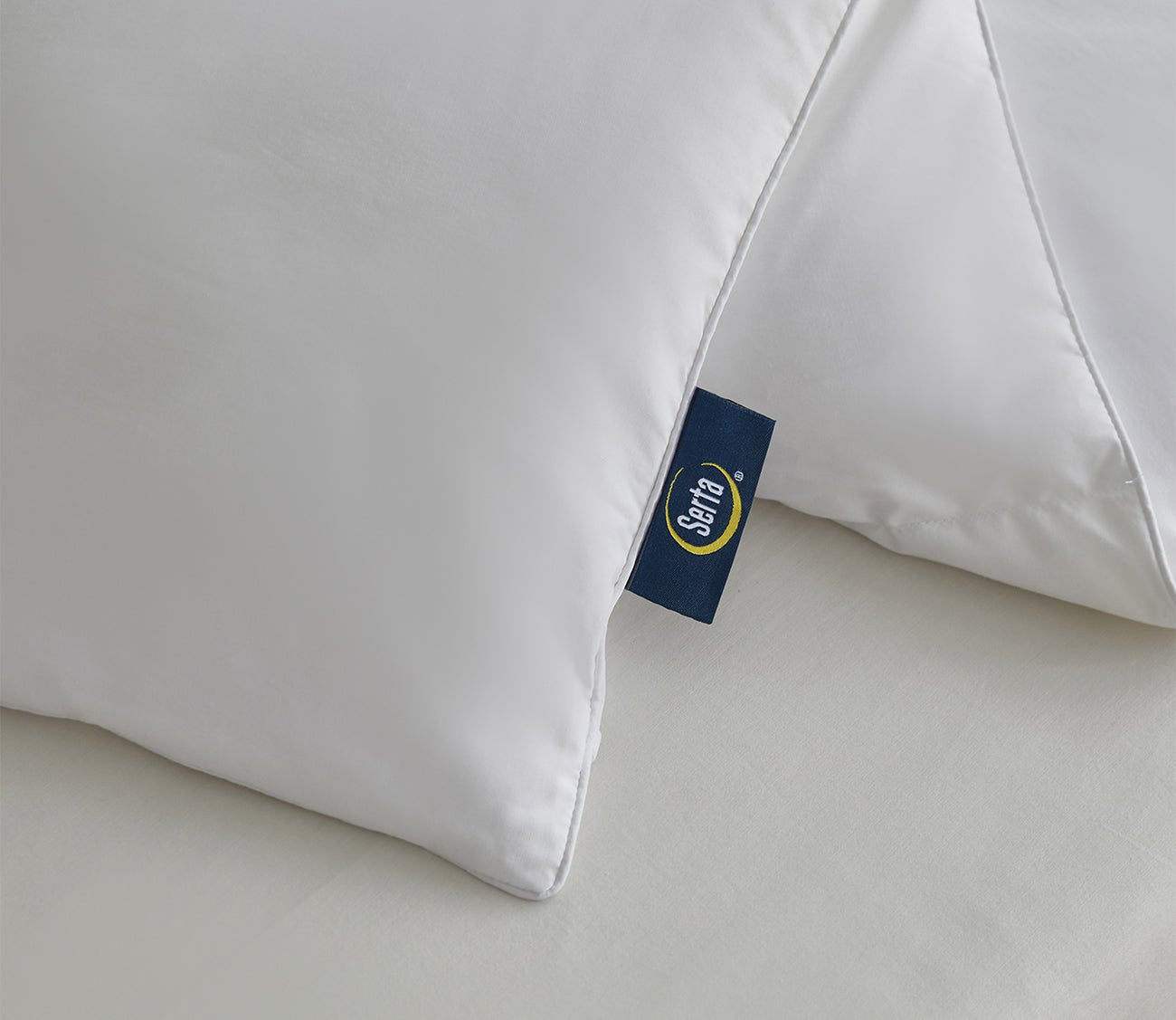 All Season Polyester and Cotton Blend Goose Down Fiber Comforter